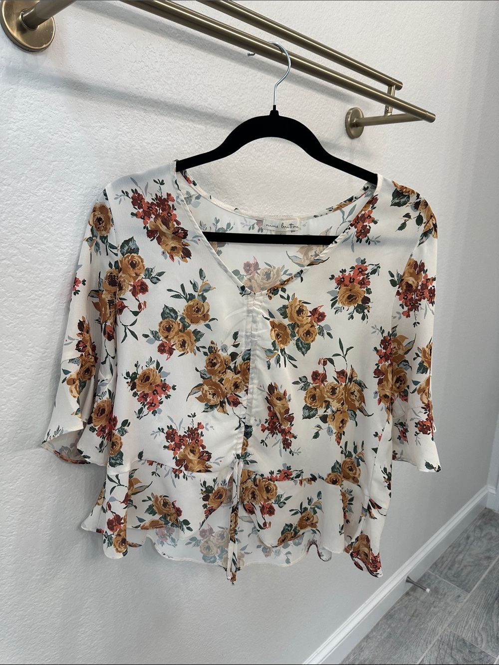 nine britton White Floral Button-Front Blouse with Mustard Roses